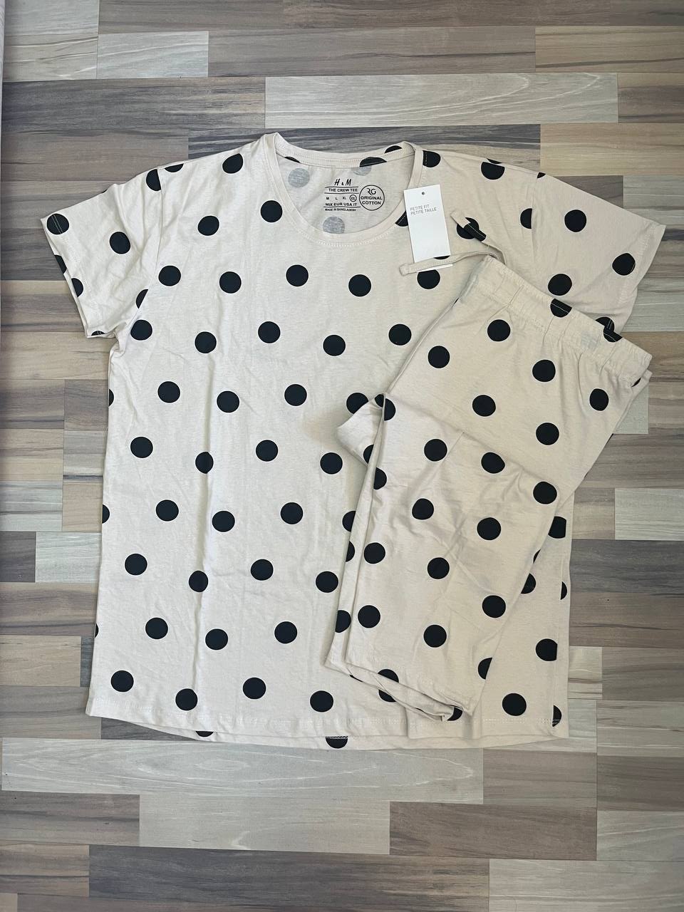 ست تیشرت و شلوارک زنانه برند اچ اند ام مدل A۱۱۰